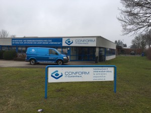 Bulli vor CONFORM Büro